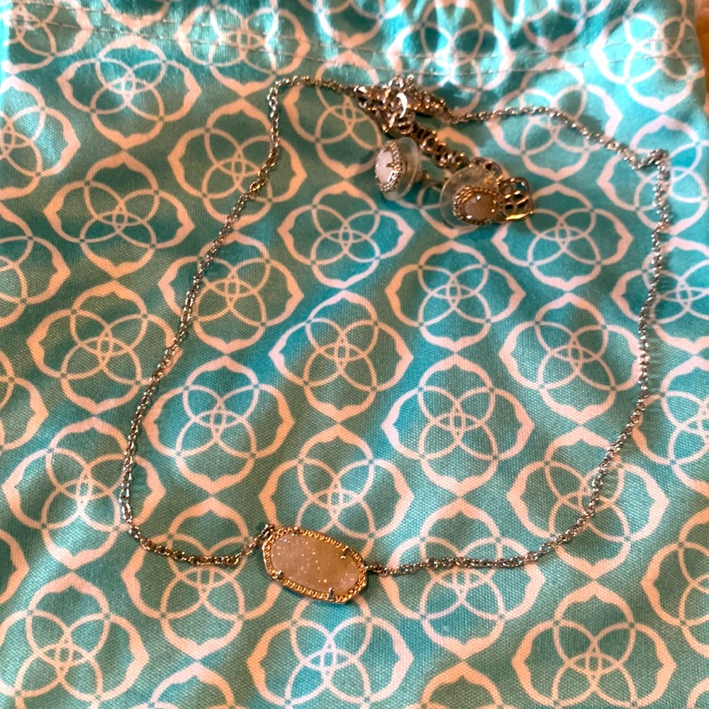 KENDRA SCOTT NECKLACE AND EARRING SET- white